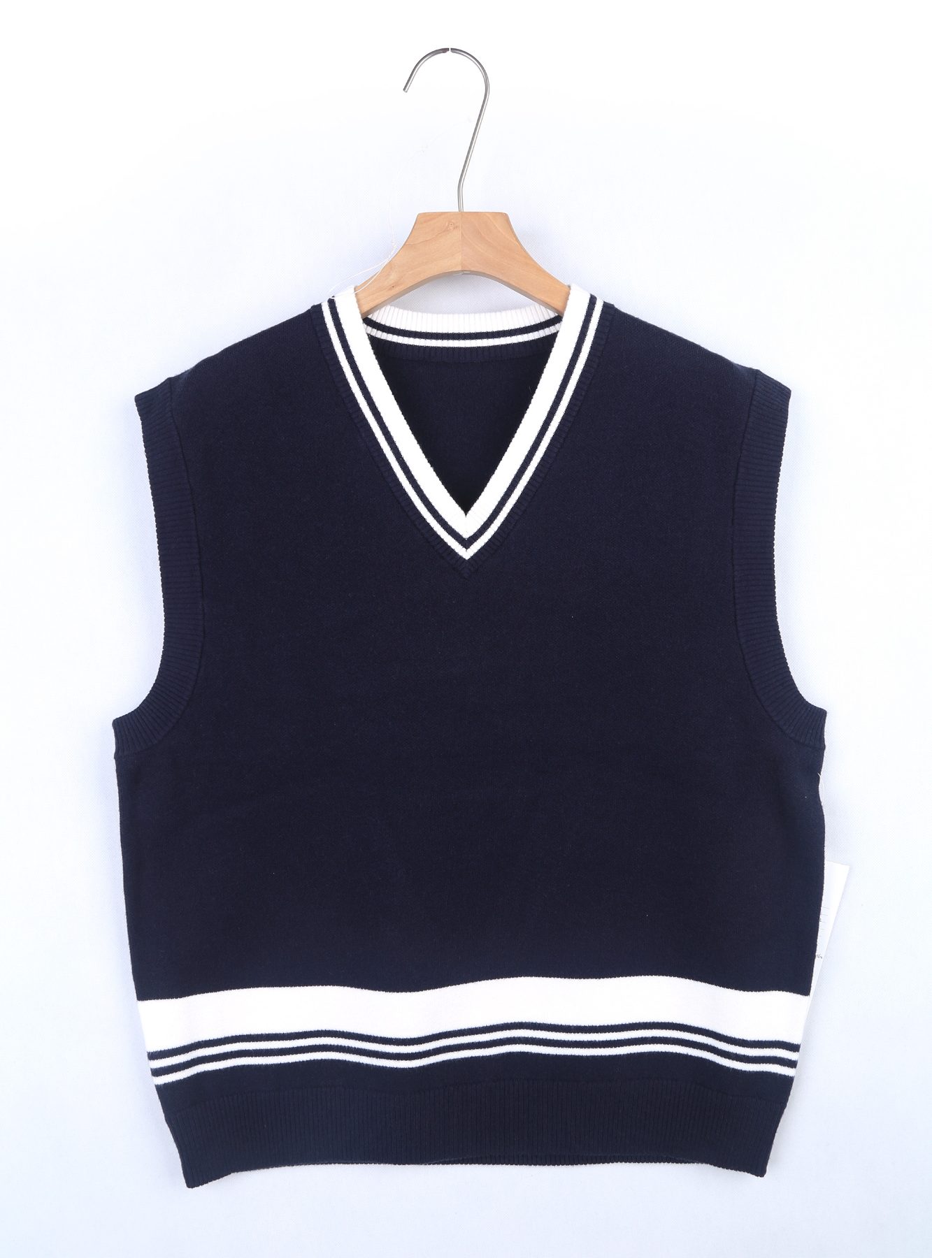 Men's Knitwear || Contemporary Classics
